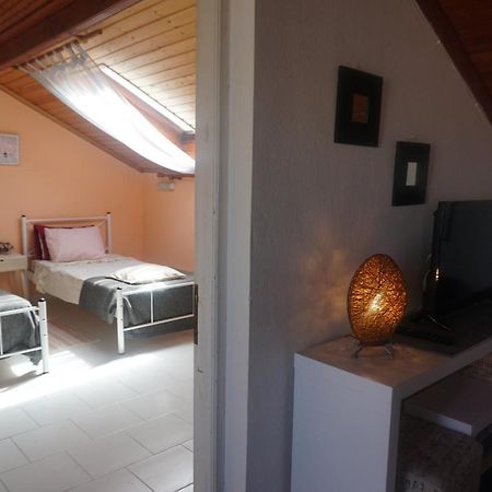 Acharavi Afrodite Apartments מראה חיצוני תמונה